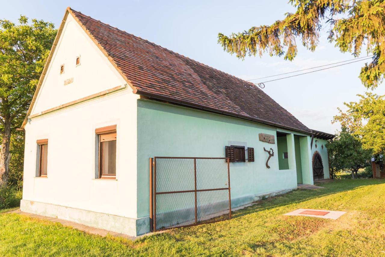 Village Wine House Mandicevac Exteriér fotografie